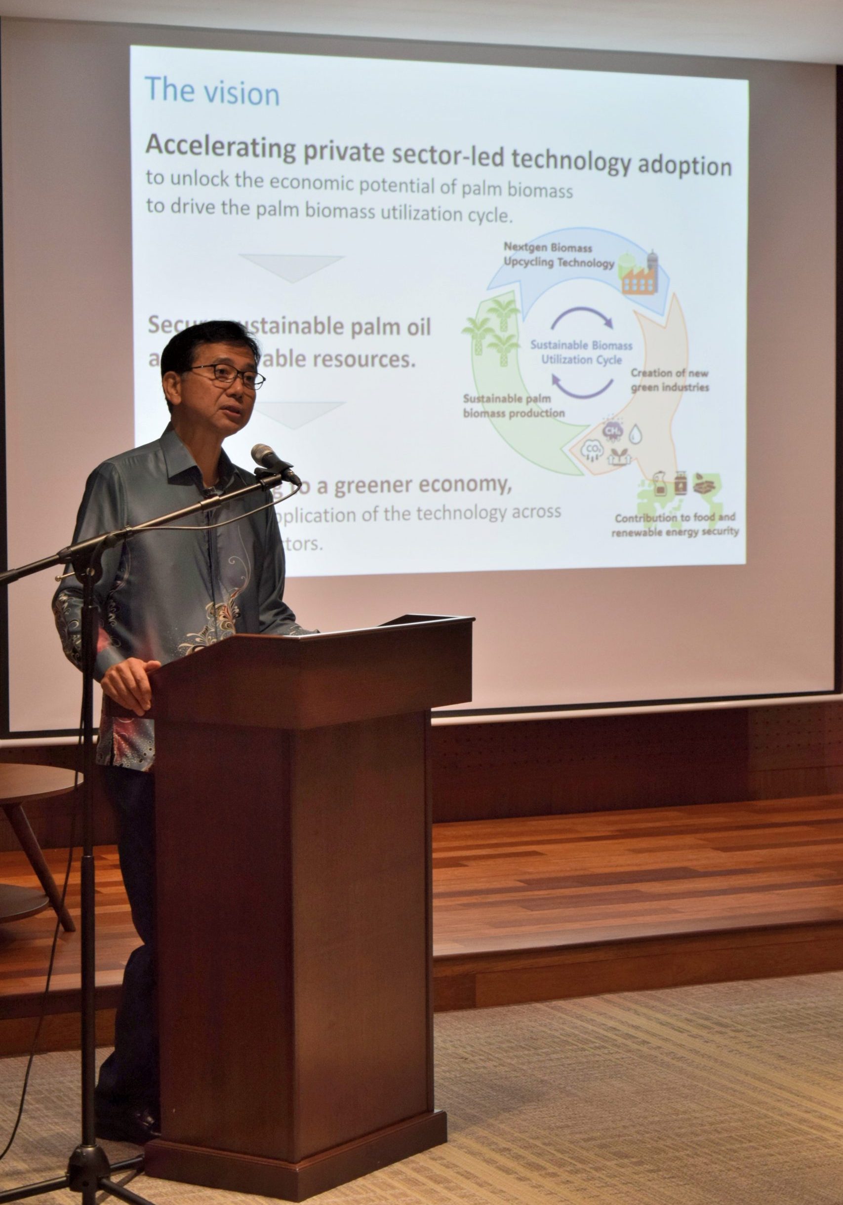 His Excellency Ambassador Shikata contemplated on the opportunities for Japan and Malaysia's cooperation within the Asia Zero Emission Community framework.