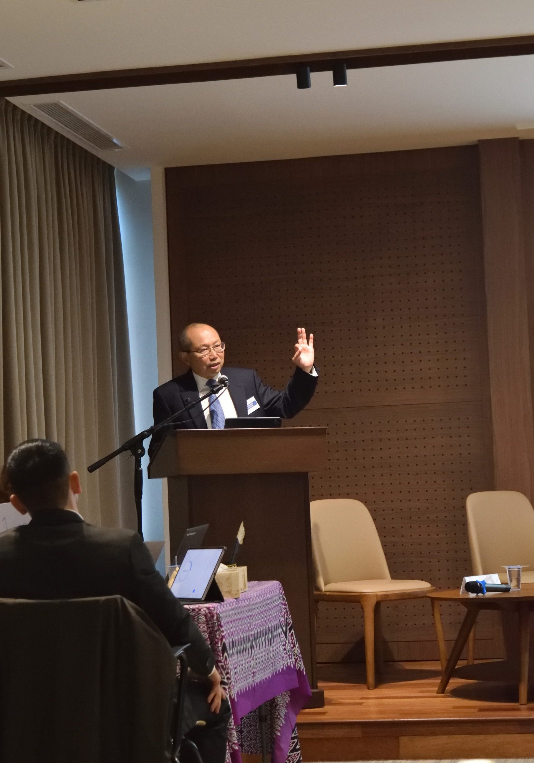 Tan Sri Abdul Wahid Omar shared his experience working towards Malaysia's decarbonisation in public and private sector. 